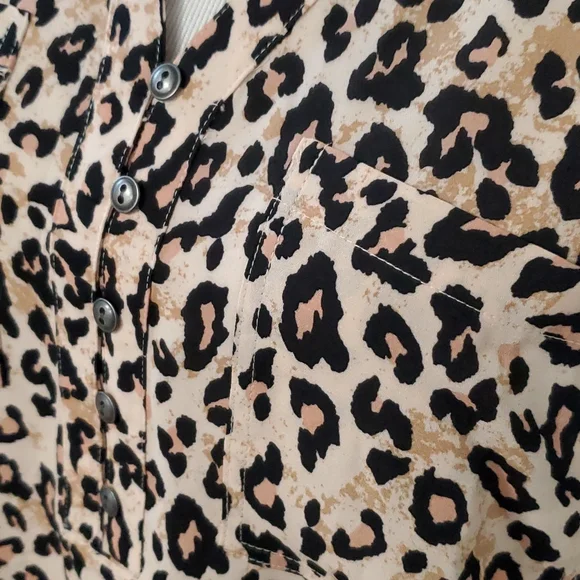 Maurices Cheetah Print Blouse - Picture 5 of 6